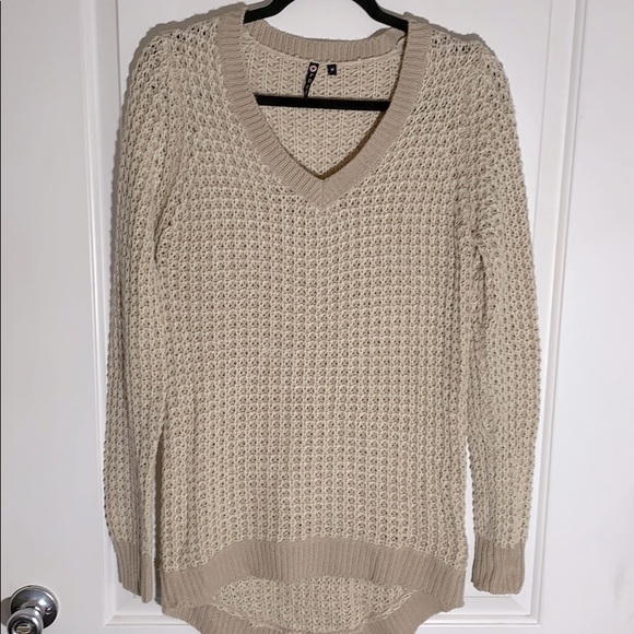 Poof tan and cream sweater. Size M - Picture 1 of 4